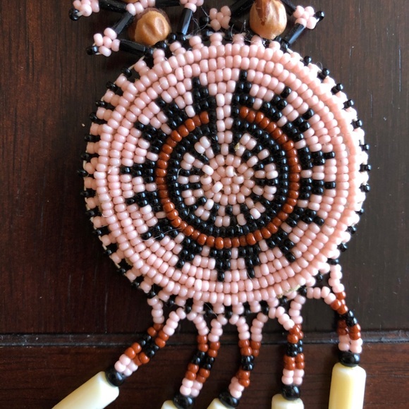 Native Indian Multi Pink Beaded Necklace. - Picture 6 of 6